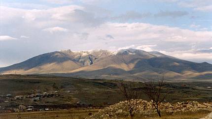 Гора Араи Лер